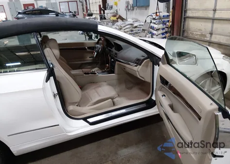 2013 Mercedes-Benz E 350 z USA, uszkodzony, nr VIN WDDKK5KF7DF208273